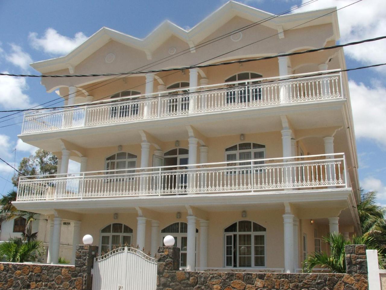 Residence Le Lotus Grand Baie Exteriör bild